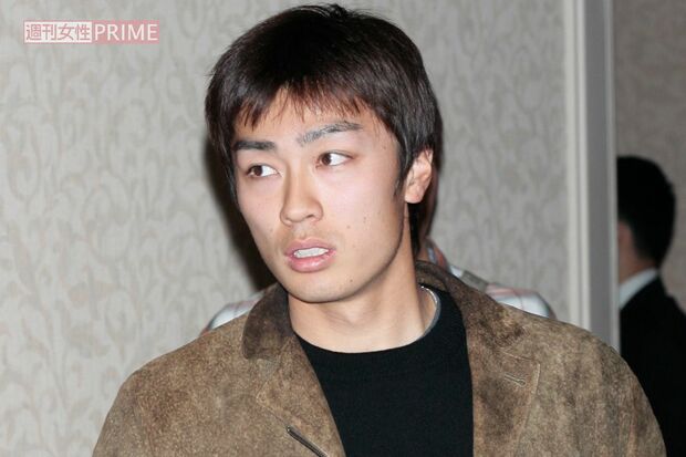 2006年、WBCを終えて帰国会見に臨んだ和田毅投手