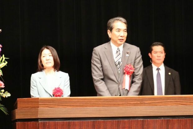 江藤元農水相を「叱った」妻(江藤元農水相の公式ブログより)