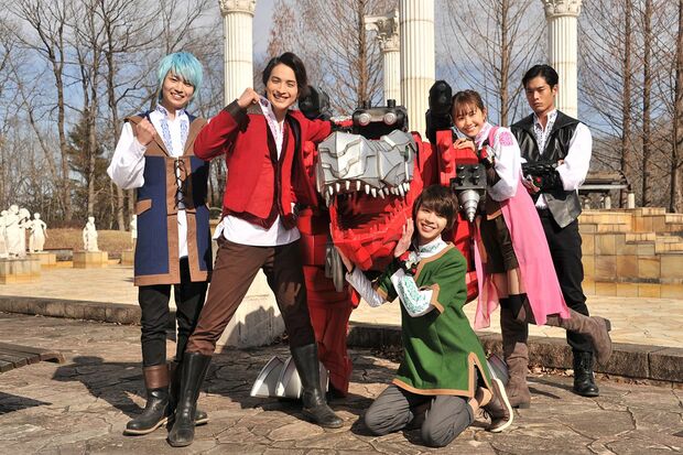 国民的特撮シリーズの新ヒーローは王道（男4人・女1人）の5人組! (c)2019 テレビ朝日・東映AG・東映