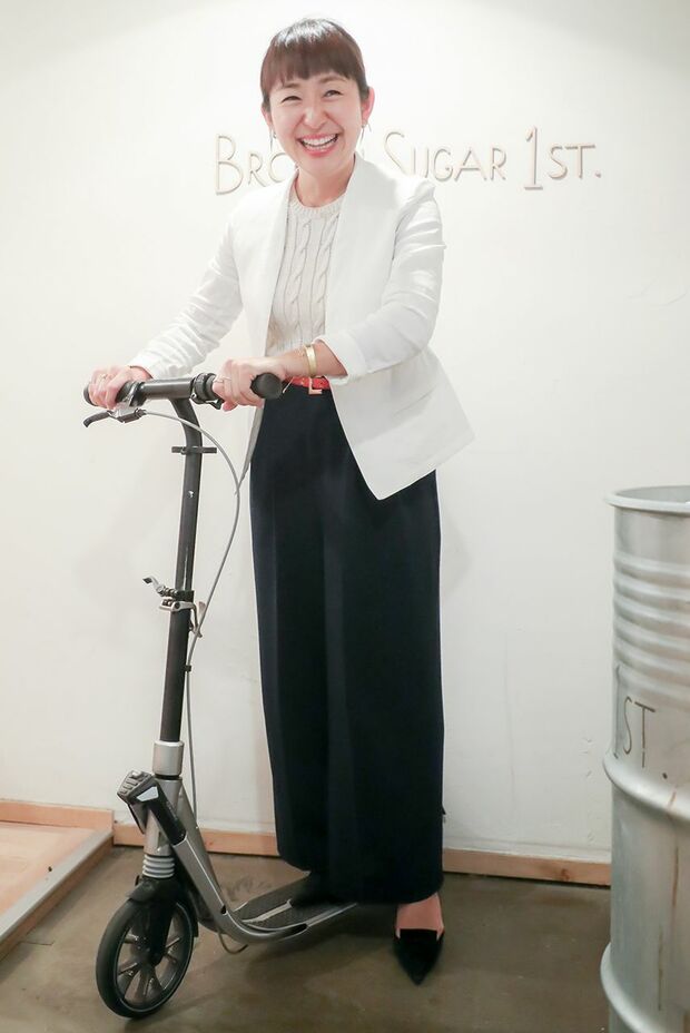 自転車より便利で、移動手段として愛用しているキックボード　撮影／佐藤靖彦