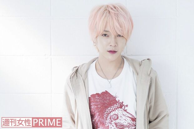 約2年ぶりにソロ活動をスタートした超新星・ユナク