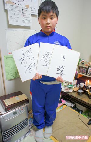 2012年、仮設住宅で取材に応じてくれた雄貴くん