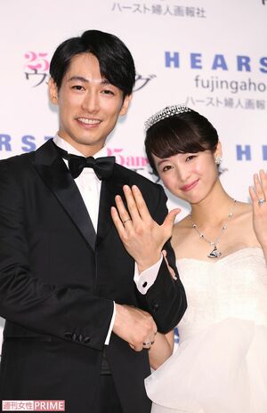 『はぴまり〜Happy Marriage!?〜』共演の清野菜名とタキシード＆ウエディングドレス姿で　撮影／『週刊女性』写真班