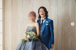 結婚式を挙げたことをインスタグラムで報告する粗品の元妻・Aさん