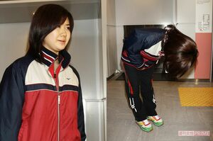 2008年、錦織圭と路チューする情熱的な交際が報じられると、集まった報道陣に頭を下げていた福原