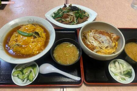 中華料理店『きらく』大の里のお気に入りメニューは、かつ丼、天津丼、ニラレバ炒め
