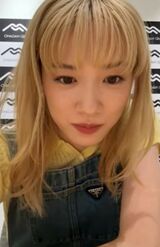 インスタライブを行う永野芽郁（インスタグラムより）