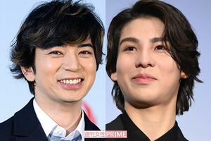 松本潤(左)とラウール