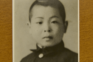 北海道足寄で農家の次男として生まれた