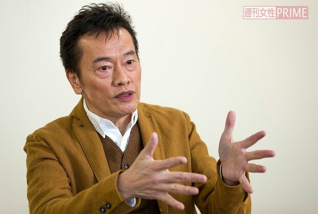 仕事の話になると、とたんにまじめな表情に　撮影／伊藤和幸