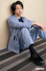 中村倫也　撮影／高梨俊浩