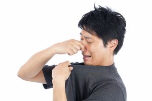 黒いシャツは“ぞうきん臭”が発生しやすい!?　※写真はイメージです