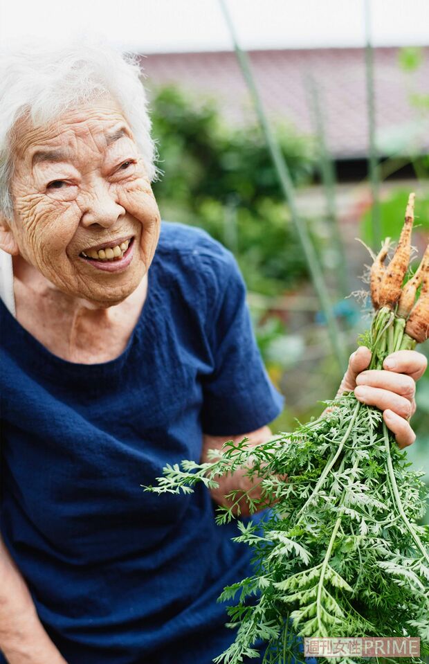 自宅では庭の一部を畑にし、家庭菜園を楽しむ。じゃがいもや小松菜、玉ねぎ、トマト、ナス、ニンジンなど何種類かを育てる