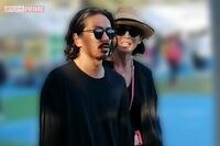 元V6・森田剛が中学生の義娘と路上でハグ、耳を甘噛みする“過剰スキンシップ”写真が「実子でもキモい」「…