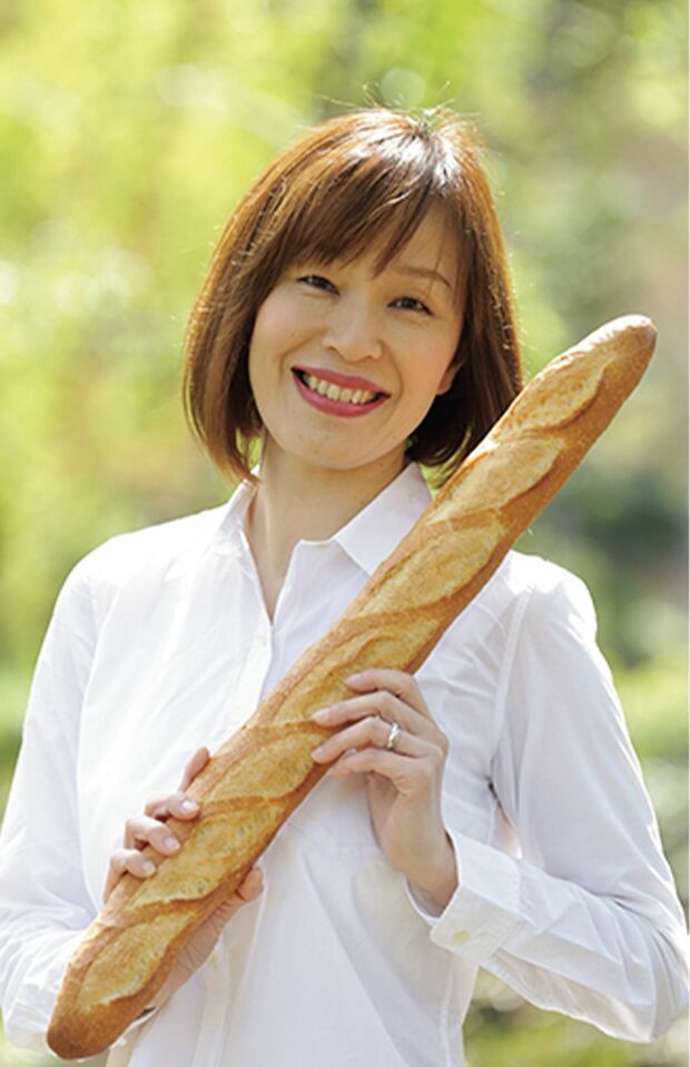 片山智香子さん……国内外問わず1万個以上のパンを食べ歩いている「旅するパンマニア」。YouTubeやブログを通して紹介している。パンマニア、パン料理研究家として『ZIP！』『ラヴィット』など多数出演。