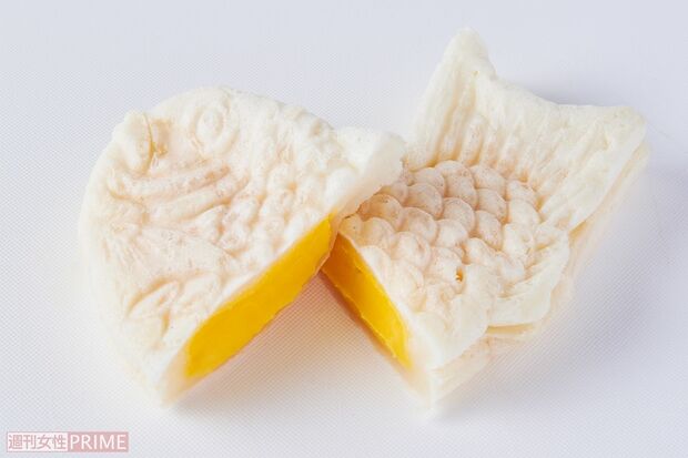 もっちりとした白いたい焼き/ローソン151円　撮影／山田智絵