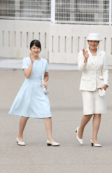 2016年、7月、中学3年生だった愛子さまの夏休みに合わせて、皇太子ご一家（当時）は奈良県の神武天皇陵をご参拝（撮影／JMPA）