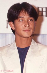 『もう誰も愛さない』放送翌年（1992年6月）の吉田栄作。トレンディ俳優として人気絶頂だった