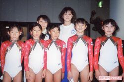 前列左端が倉橋さん。体操の練習日の夜は疲れてぐっすり眠ってしまうほど必死に取り組んでいた