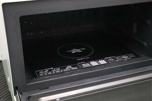 冷凍食品以外の加熱時間の目安は500Wで100gで約1分。肉でも、ご飯でも、水でもほぼこれが基本となっている　※写真はイメージです