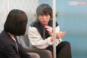 いつになくまじめな表情で熱弁する村本大輔