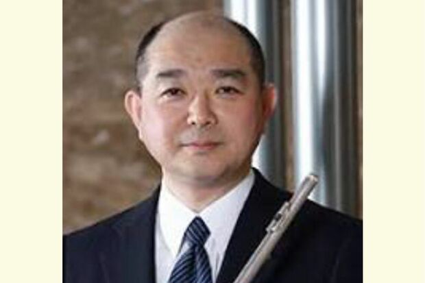 藤井隆太社長はフルート奏者という異例の経歴を持つ。桐朋学園出身