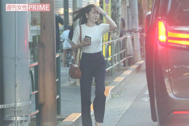 X氏の元へ向かう元『NMB48』の松岡知穂  