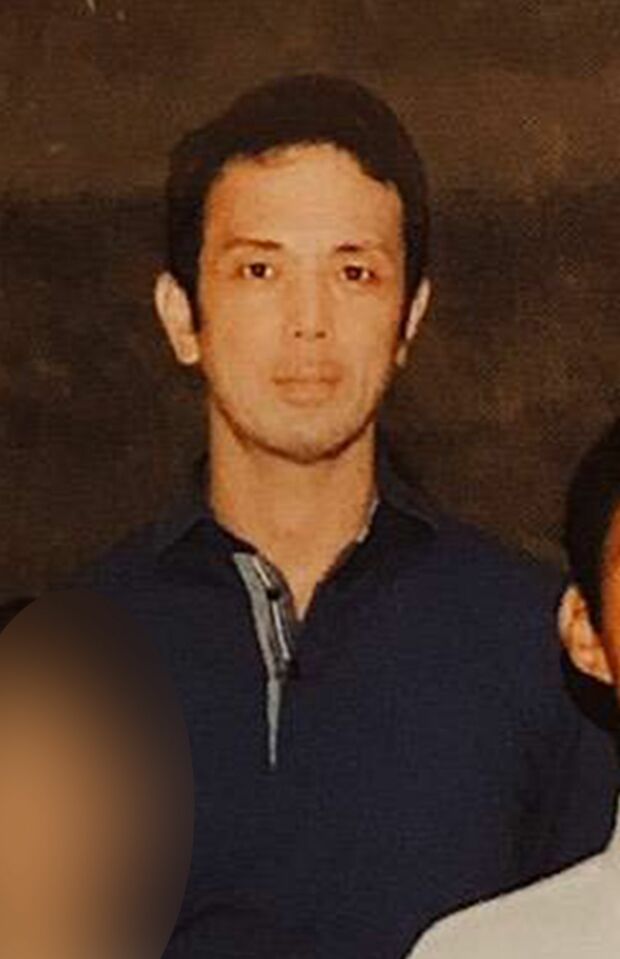 テニス部で指導をする北條容疑者（知人提供）