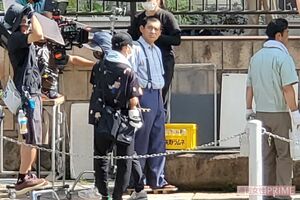 険しい顔をしていた博多華丸