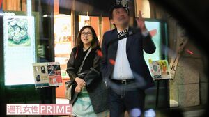 NANAと仲のよい椿鬼奴。夫と2人で披露宴に出席した