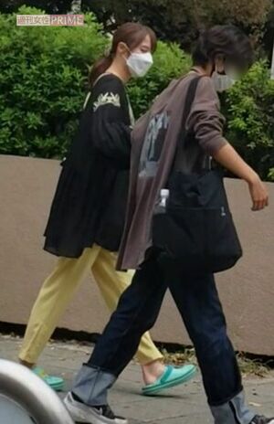 ロケ地となった都内屈指の広さを誇る公園にスタッフとともに向かう広瀬アリス