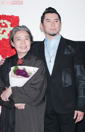 '12年公開の映画『わが母の記』の“母の日舞台挨拶”には、義理の息子である本木雅弘がサプライズ登場した　撮影／週刊女性写真班