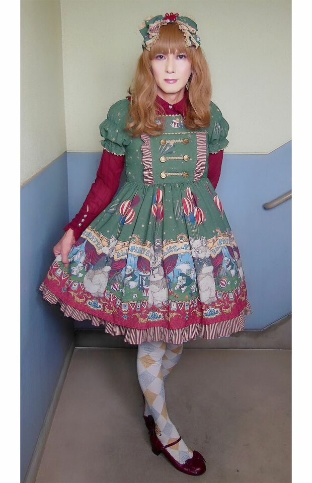 ロリータファッションに身を包むオンプさん（本人SNSより）