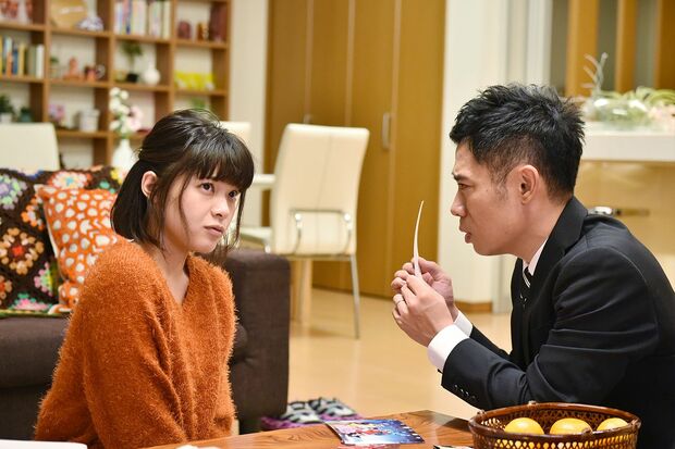 小林の妻・真由美には過去が…… 　(c)テレビ朝日