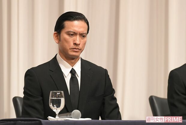 山口を除くTOKIOのメンバーが出席した謝罪会見（'18年5月2日）