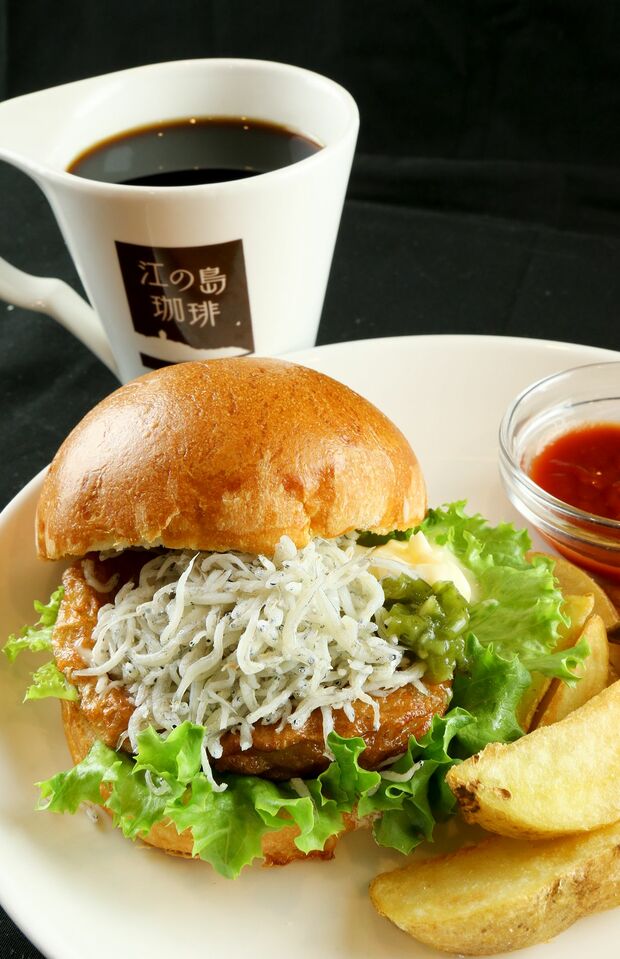 『湘南バーガー』の湘南バーガー　撮影／齋藤周造