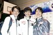 山本草太、島田高志郎の後輩コンビとのスリーショット。ショートの演技を終えホッとした笑顔 撮影/坂本清