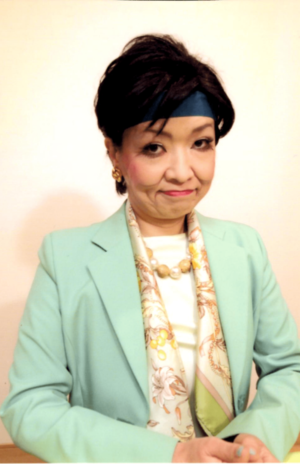 清水の十八番、顔マネ。小池百合子。