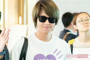 空港での直撃取材に応じる山下（その５）