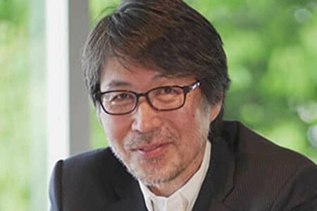 北條元治先生　医学博士。東海大学医学部客員教授。ペンシルベニア大学で培養皮膚を研究後、東海大学にて同研究と熱傷治療に従事。2004年、細胞の製造・保管や再生医療の技術・導入支援を行う株式会社セルバンクを設立し、「肌の再生医療」専門クリニックを創業。社長業とともに再生医療の普及に取り組む。ユーチューバー。