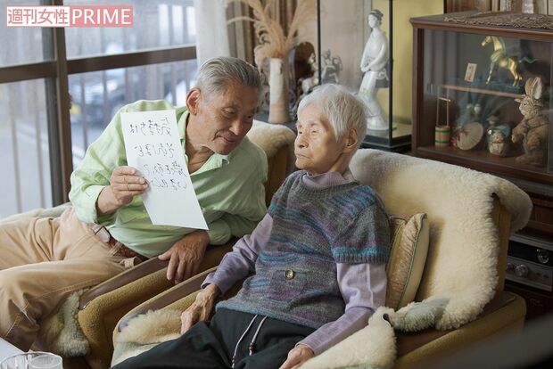 宏行さん同席のもと筆談で取材。大会当日の長時間移動、翌日の筋トレでお疲れの様子
