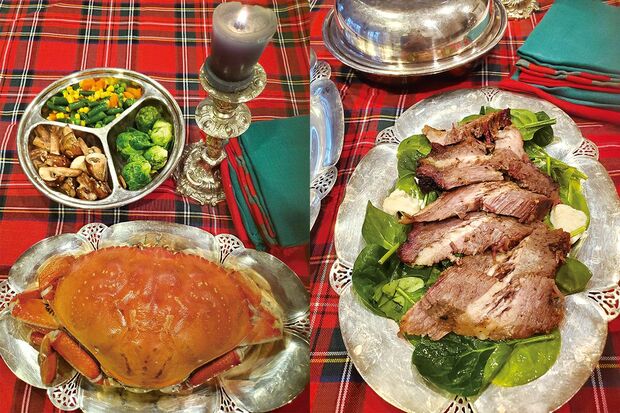 「今年だからこそXmasDinner～!!　蟹～!!　他にもいっぱい有るよ～。ローストビーフもいいできです。」（2020年12月26日／写真は『かおり的家ご飯』より）