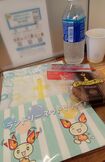 この日は献血中に、飲み物やランドリーネット、歯磨き粉、菓子類をもらった。献血回数に応じた記念品で、ガラスの酒器や塗り箸をもらったことも