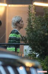 『極主夫道』の撮影を行う金髪姿の志尊淳