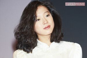 1988年に日本ゴールドディスク大賞を受賞した中森明菜(当時22歳)