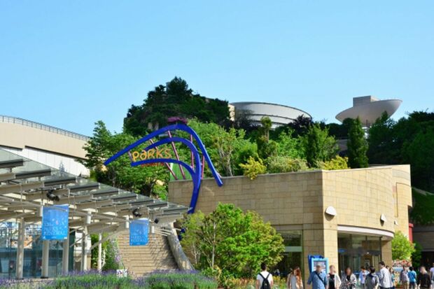 なんばパークス