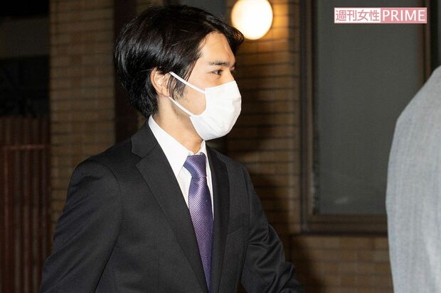 小室佳代さんの元婚約者と話し合うため法律事務所に向かう小室圭さん('21年11月12日)