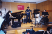 バークリー時代のライブ。音楽で通じ合えば信頼を得ることができ、友達から英語を教えてもらえるようになったという