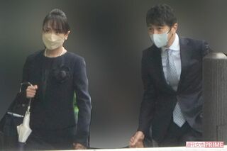 西島秀俊、ゆず北川悠仁・高島彩夫妻が“名門私立小の入学式”にやってきた！「髪…