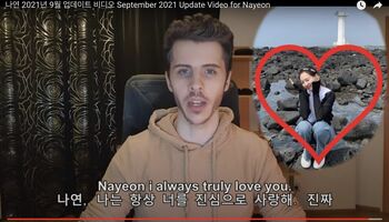 ナヨンへの愛を訴えるドイツ人ファン（YouTube『Josh1994』より）